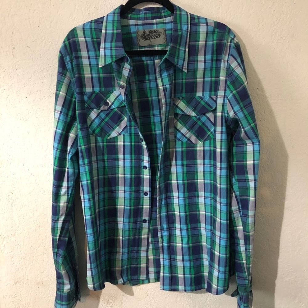 A Fine Mess Plaid Button Down NWOT Size Large‎